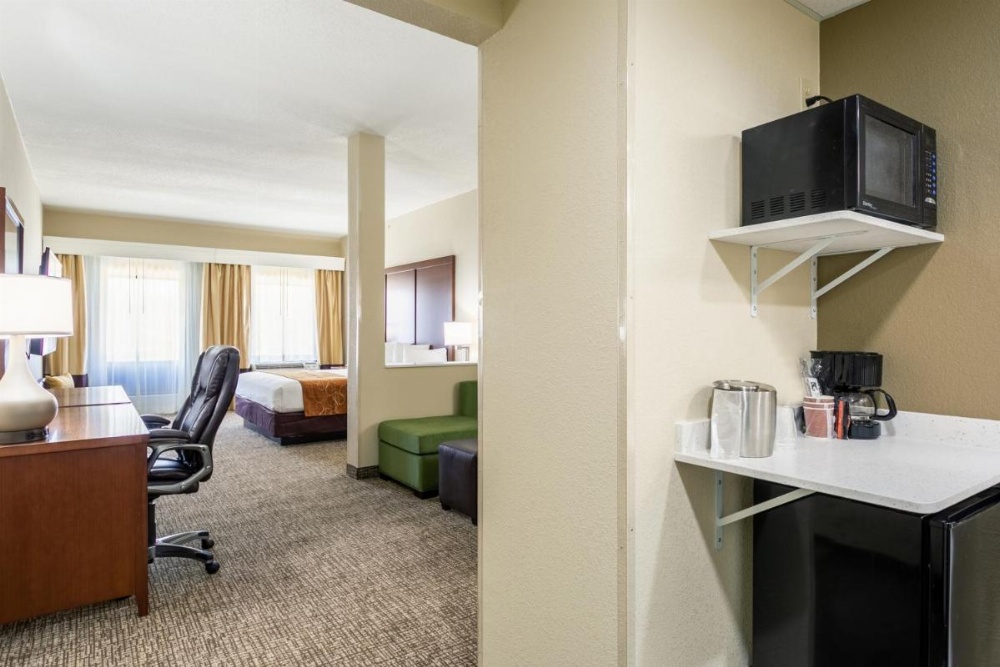 Aspire Hotel and Suites Image 38